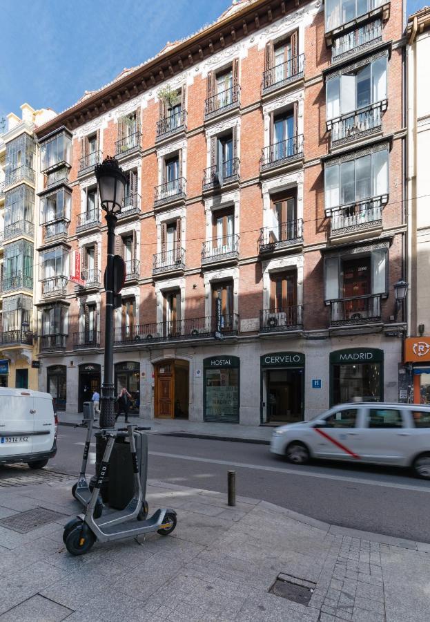 Hostal Evoke Madrid Bagian luar foto