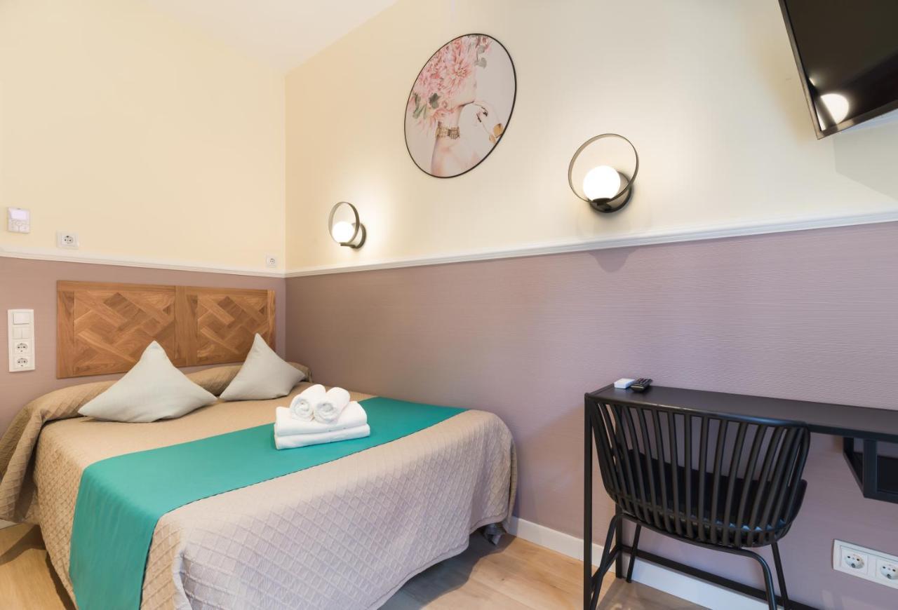 Hostal Evoke Madrid Bagian luar foto