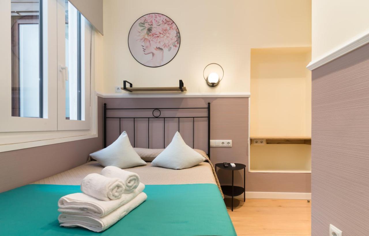 Hostal Evoke Madrid Bagian luar foto