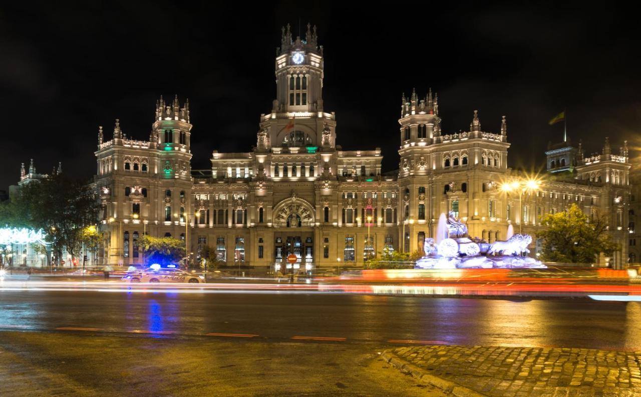 Hostal Evoke Madrid Bagian luar foto