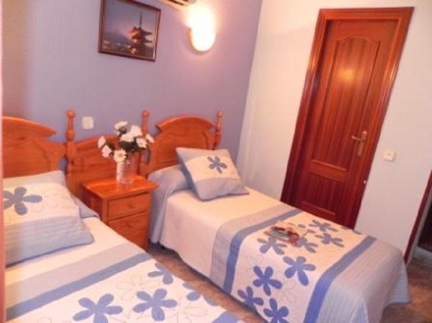 Hostal Evoke Madrid Bagian luar foto